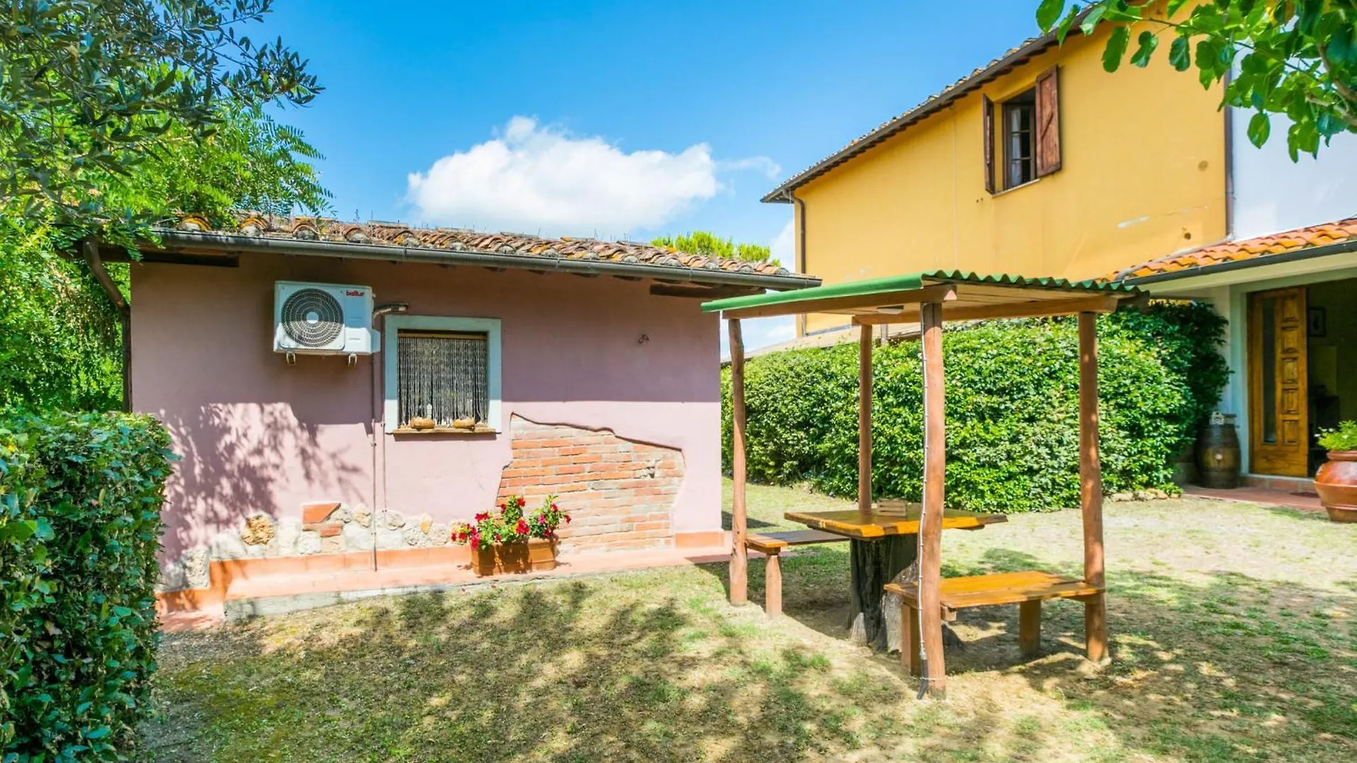Holiday home Locazione Turistica L'Uccelliera - Smn130 Villa Canneto